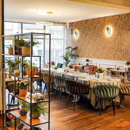 Hotel Tarnovia Tarnow Ngoại thất bức ảnh