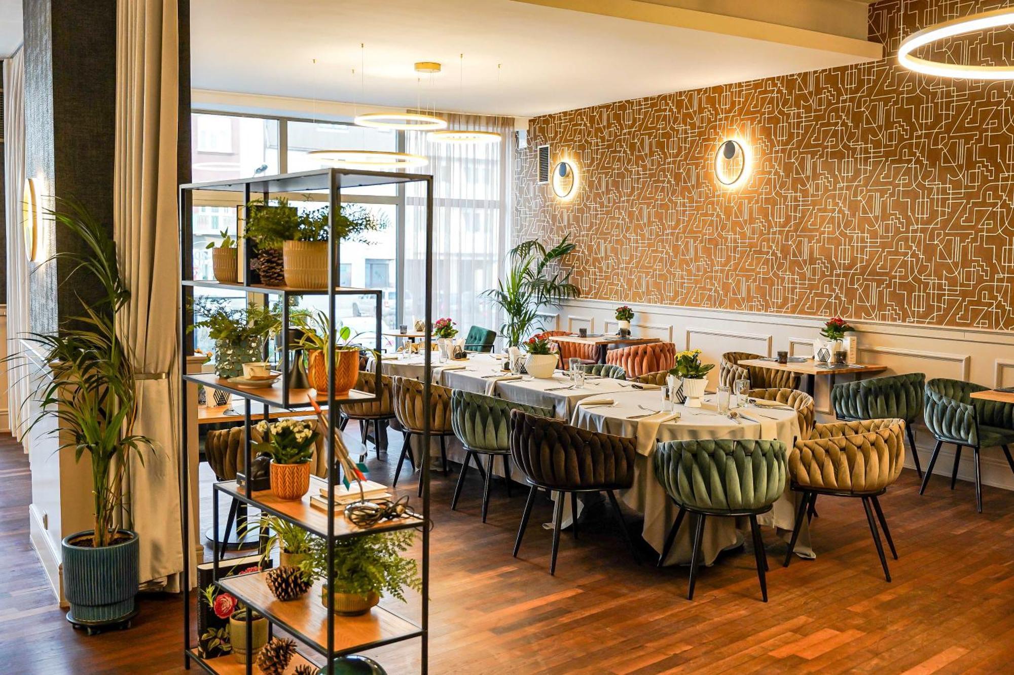 Hotel Tarnovia Tarnow Ngoại thất bức ảnh