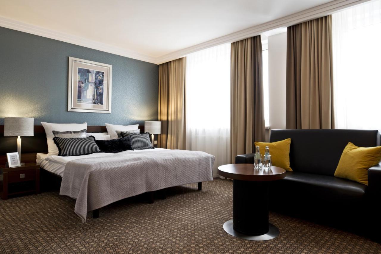 Hotel Tarnovia Tarnow Ngoại thất bức ảnh