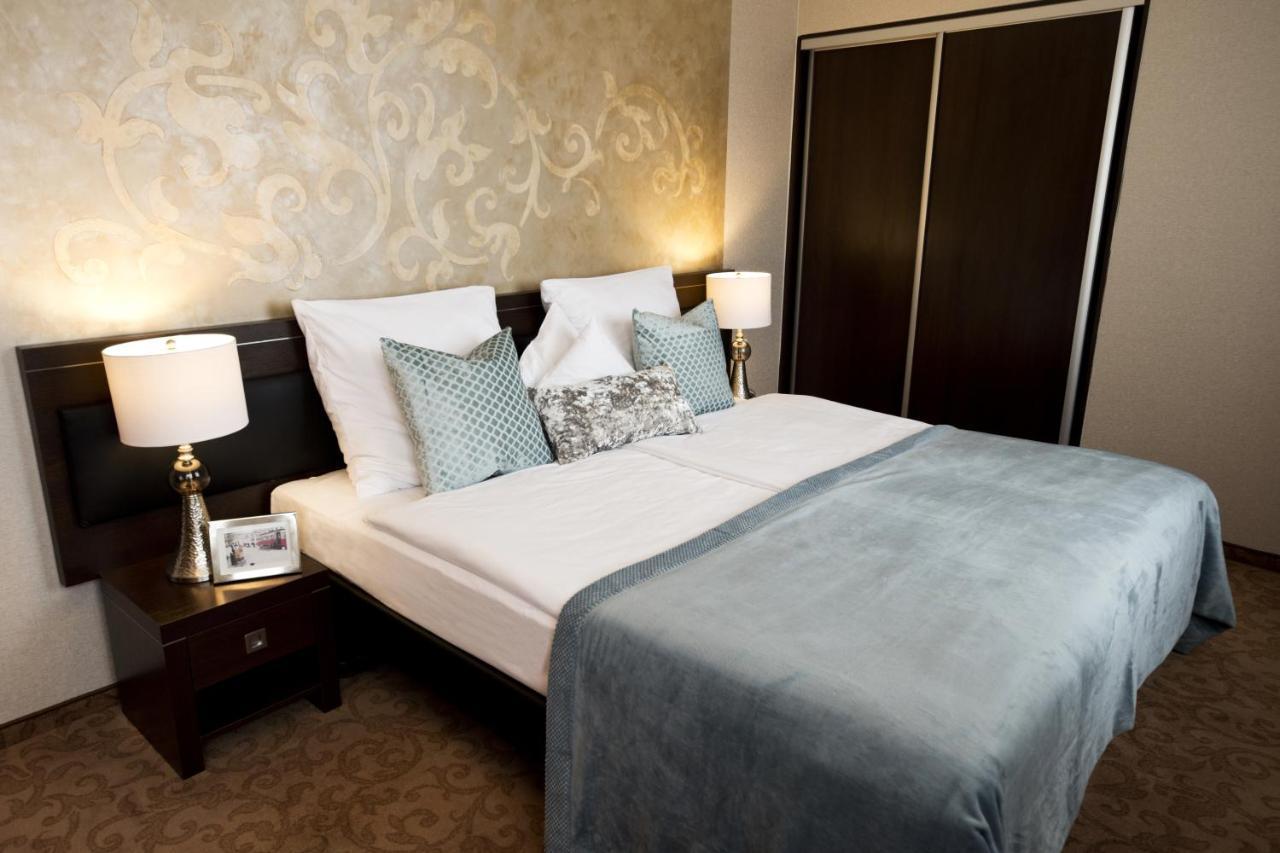 Hotel Tarnovia Tarnow Ngoại thất bức ảnh